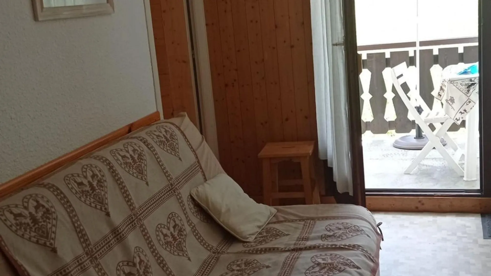Apartment Charmant 2 Pieces Avec Terrasse, Proche Navettes Et Jardins D'Enfants, Quartier Calme - Fr-1-676-155 Chatel